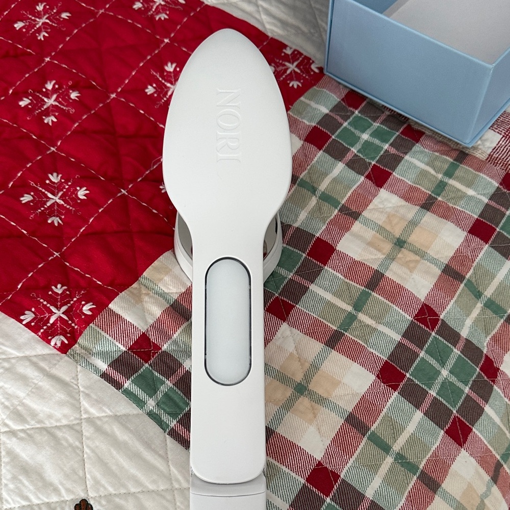 NOR White Portable Fabric Steamer